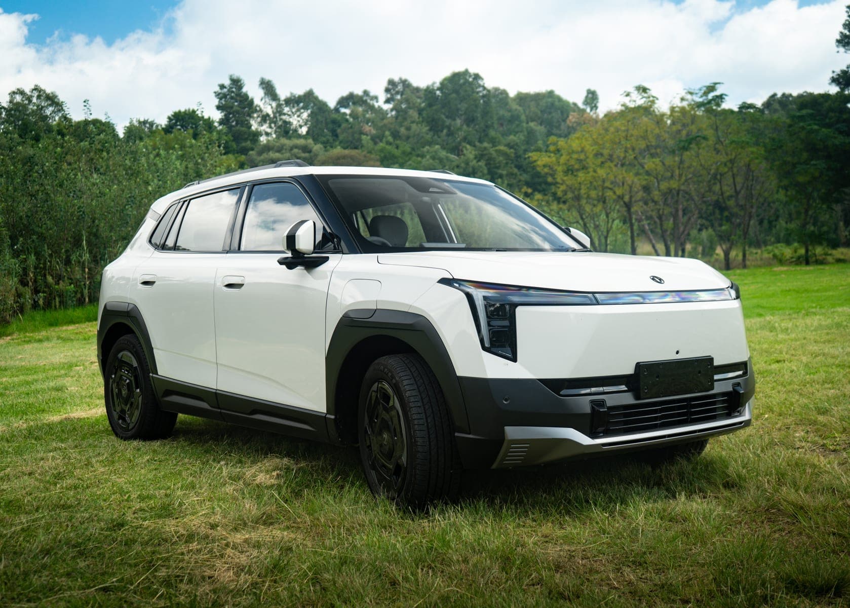 Dongfeng 06 — rear three-quarter view, South Africa