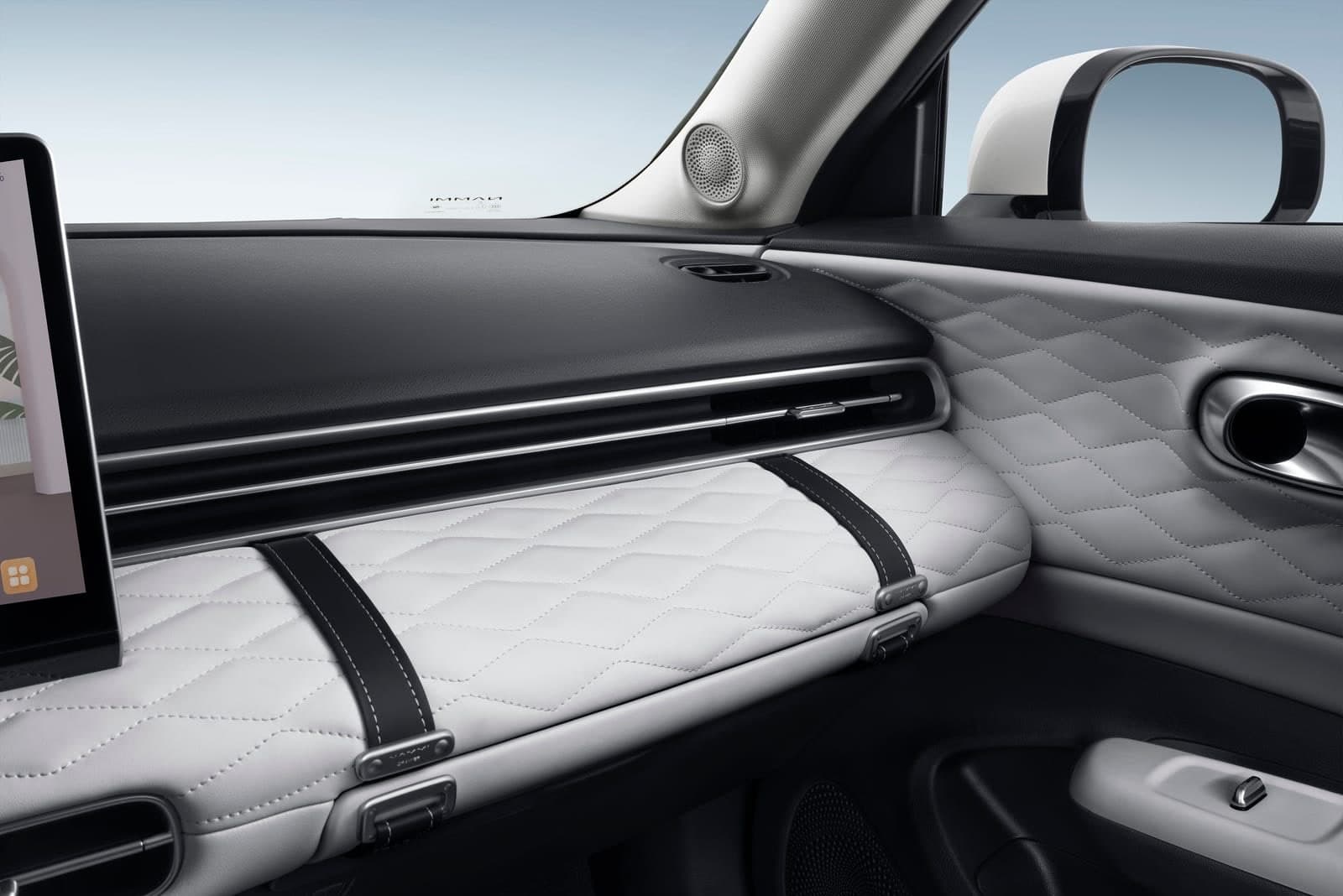 Dongfeng BOX — intelligent air conditioning and climate panel