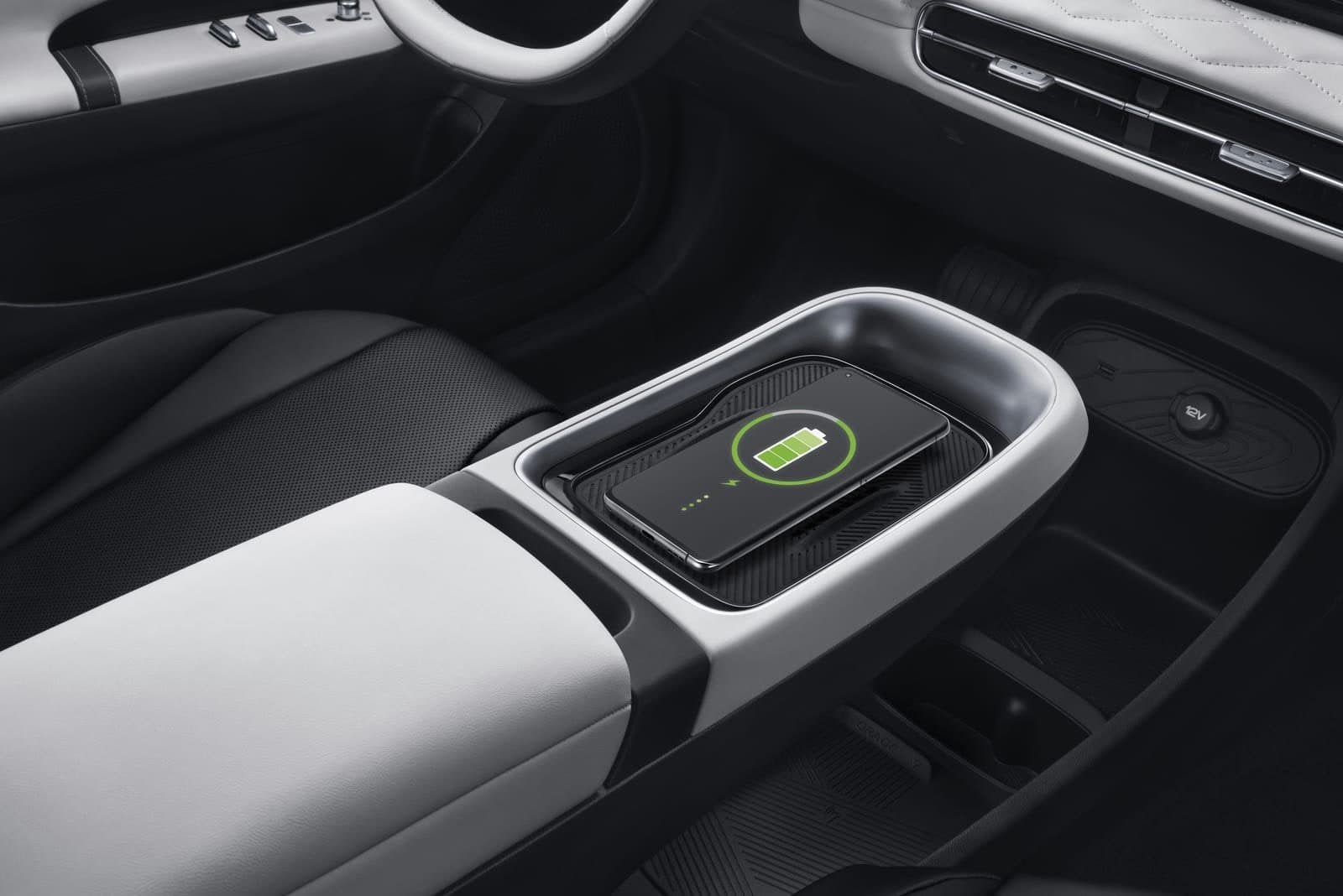 Dongfeng BOX — wireless phone charging pad