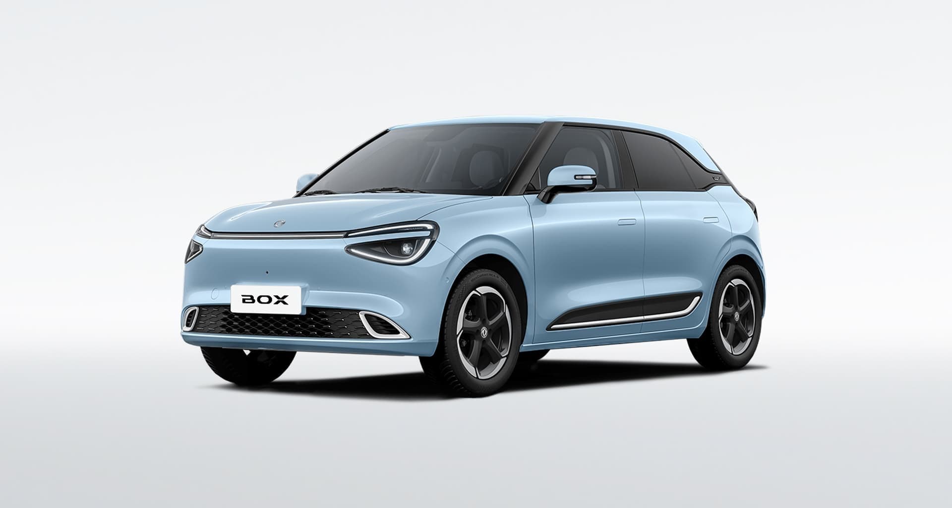 Dongfeng BOX — three-quarter front view, blue
