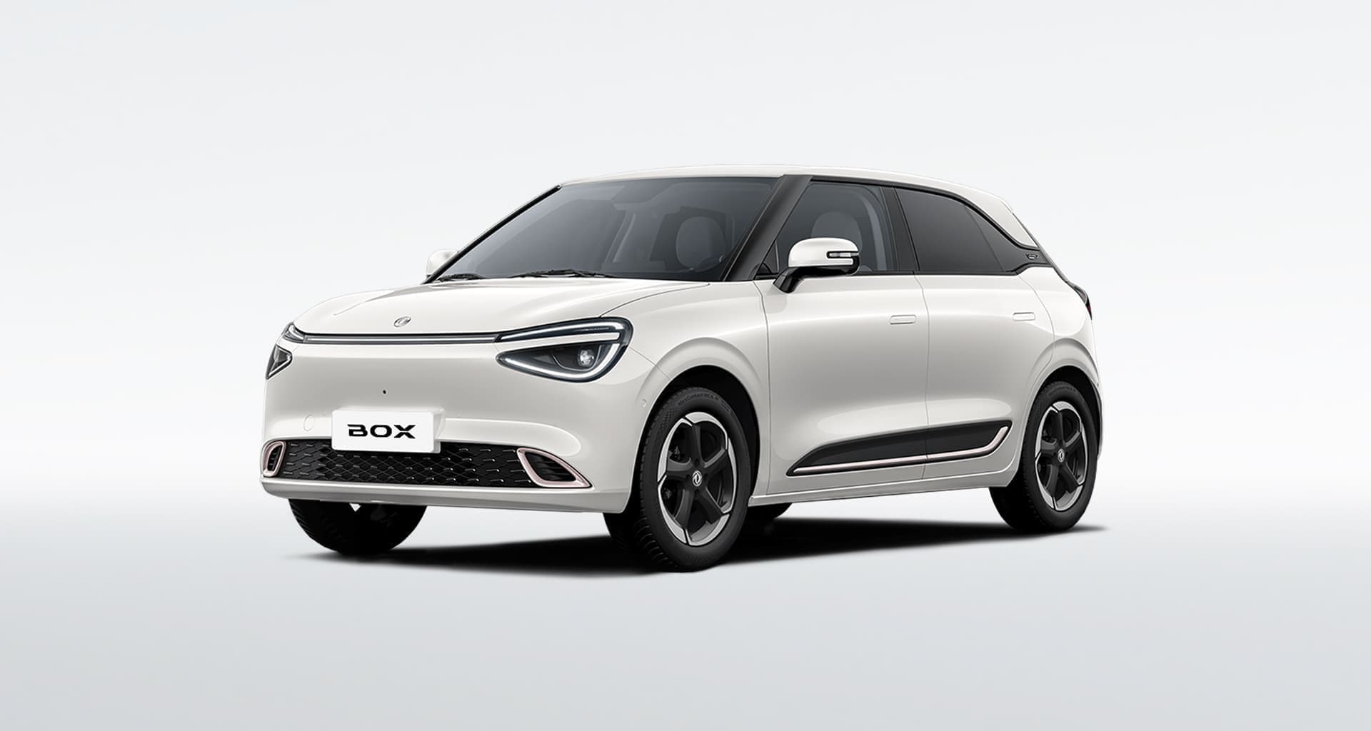 Dongfeng BOX — front three-quarter view, white