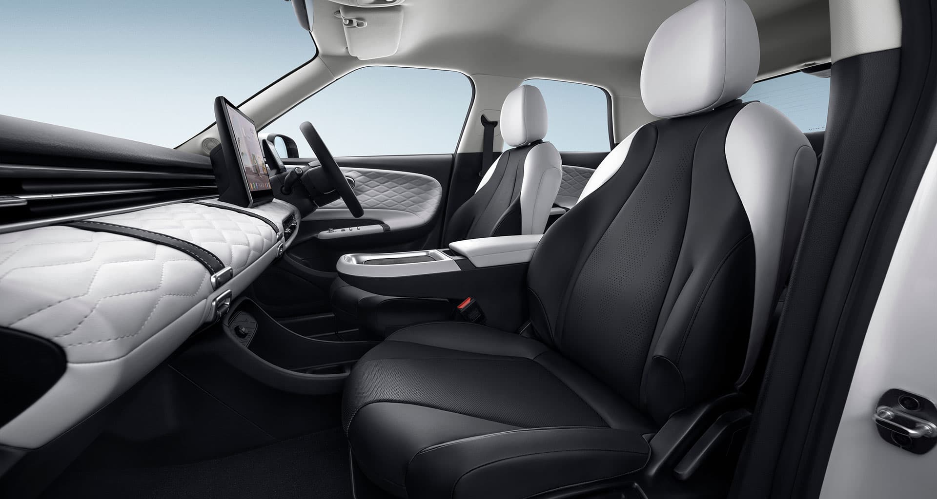 Dongfeng BOX — front seats and right-hand-drive cabin